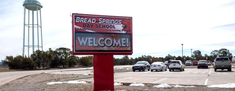 Welcome sign at Bread Springs Day School